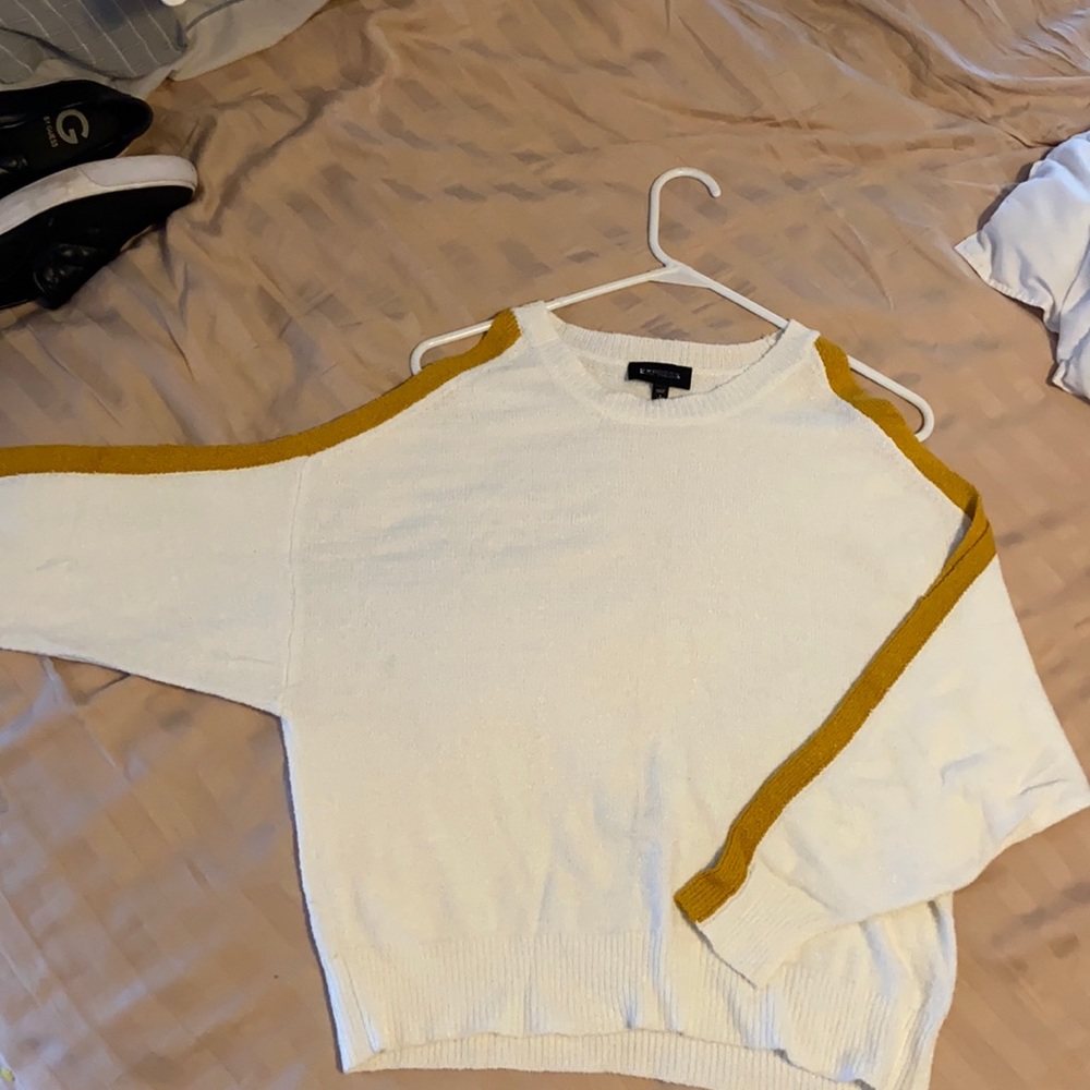 Lightweight express sweater